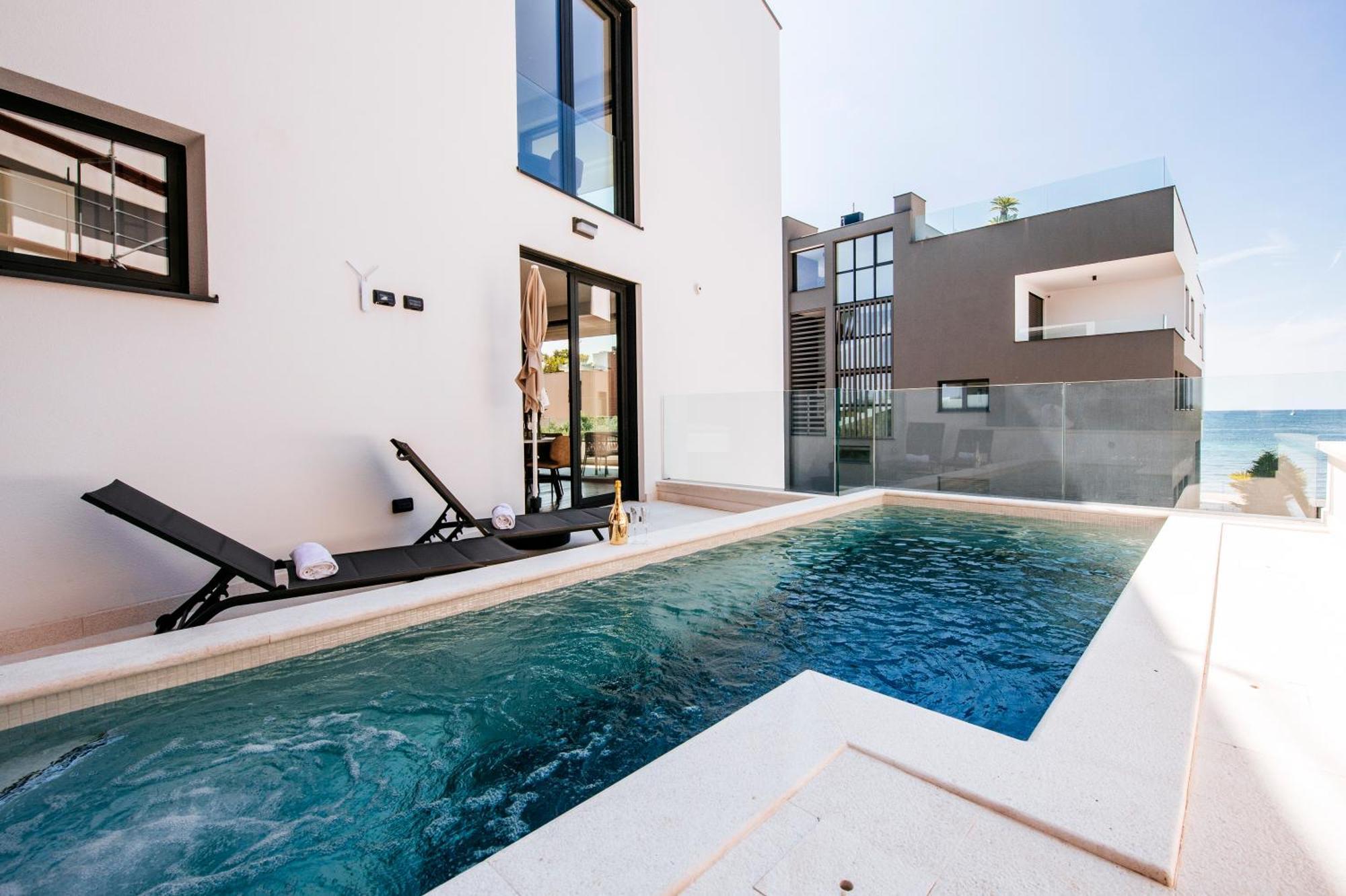 Crystal Holiday Residence II Sukosan Exterior photo