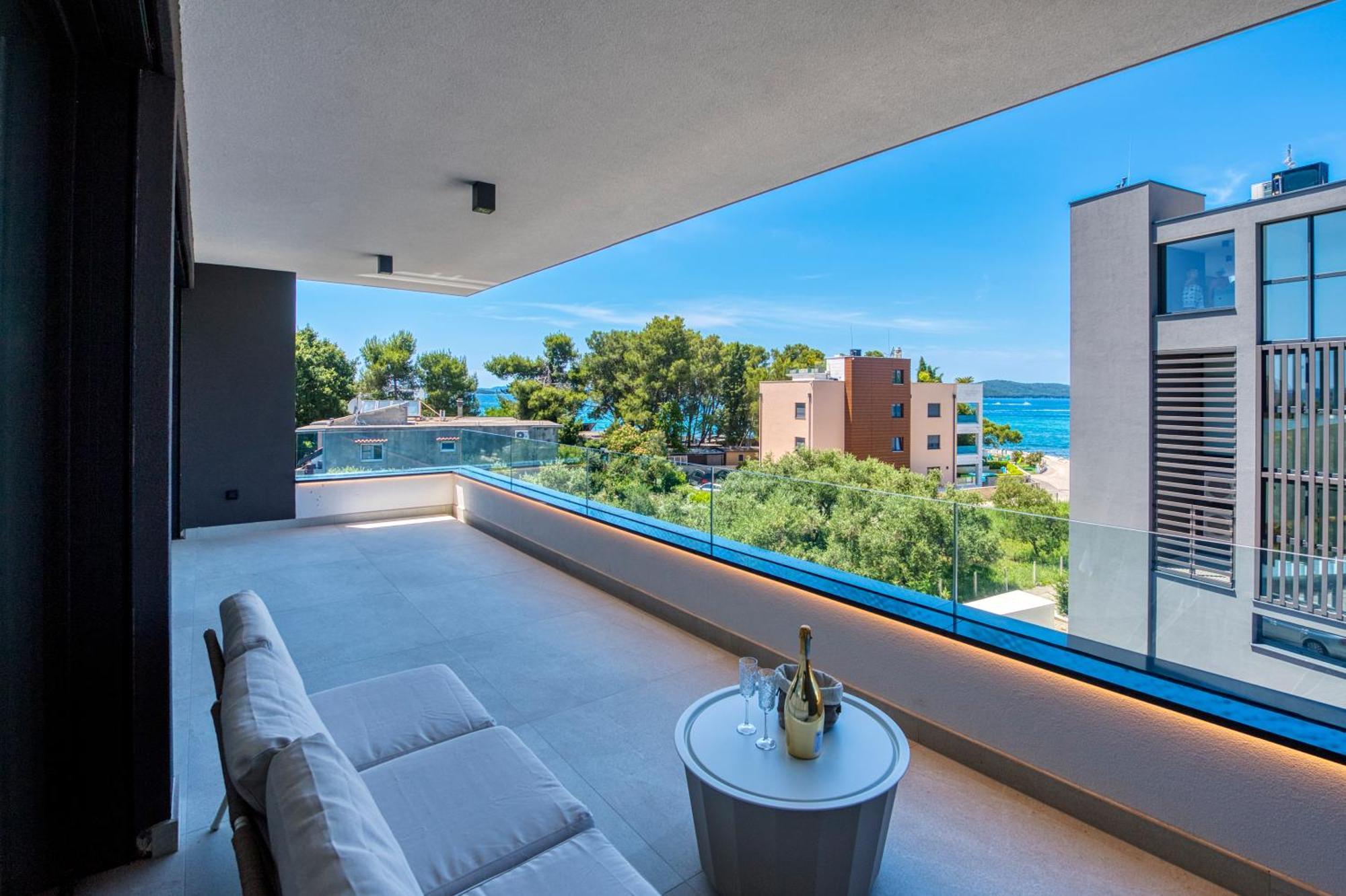 Crystal Holiday Residence II Sukosan Exterior photo